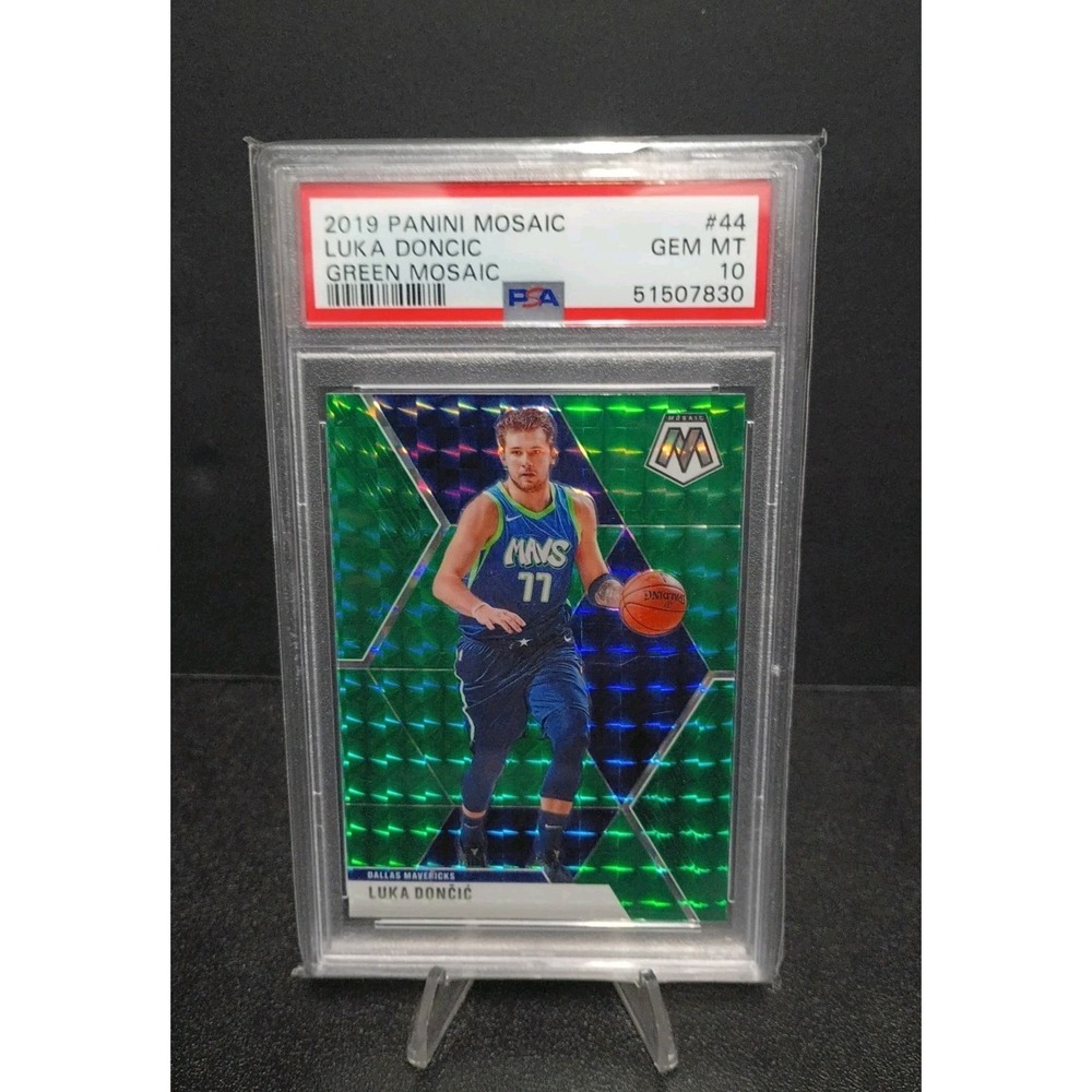 2019-20 Panini Mosaic Luka Doncic Green Mosaic #44 PSA 10 GEM MT NBA Card